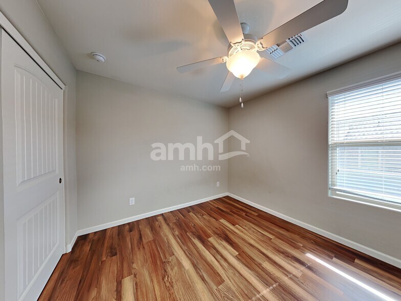 Building Photo - 20777 W Maiden Ln