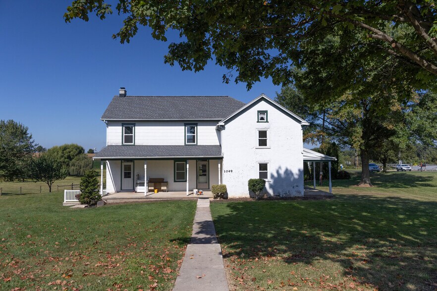 Building Photo - 1049 Reading Rd
