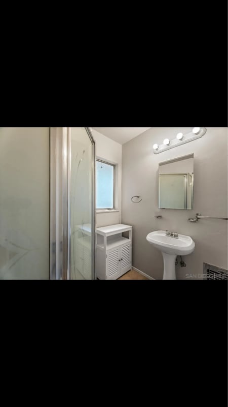 Building Photo - 5659 Raymar Ave