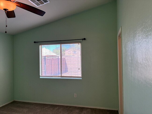Building Photo - 23826 W Yavapai St