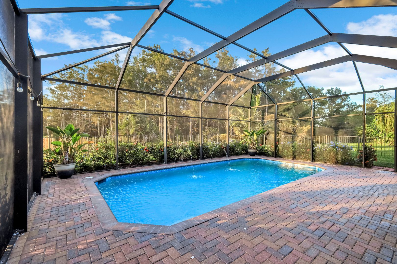 Building Photo - 11732 Meadowrun Cir