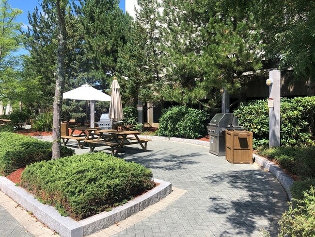 Building Photo - 73 Broad Reach