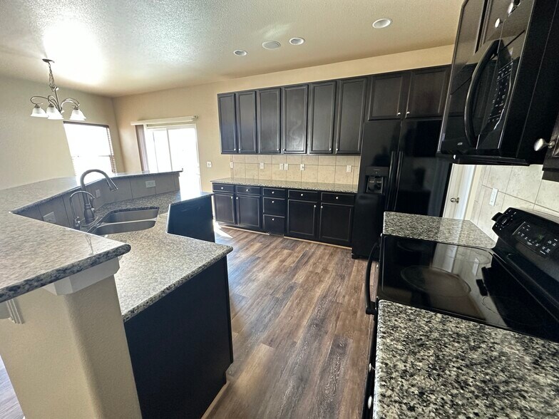 Building Photo - 7672 Bonterra Ln
