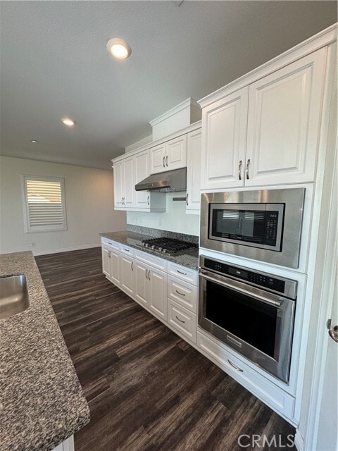 Building Photo - 2388 Yasamin Pl