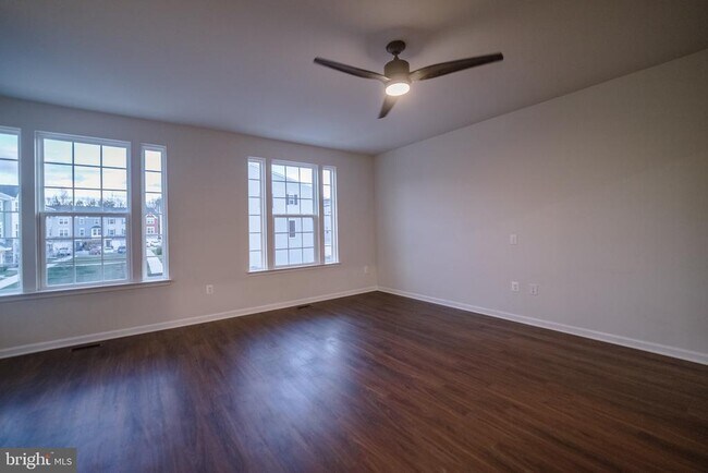 Building Photo - 9816 Cedarmass Cir