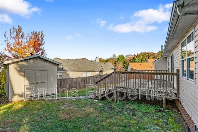 Building Photo - 3011 Butterwood Dr