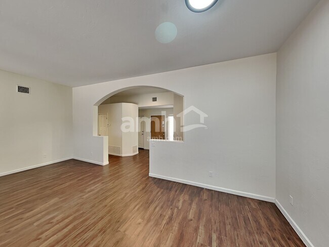 Building Photo - 10191 N Tarheel Pl