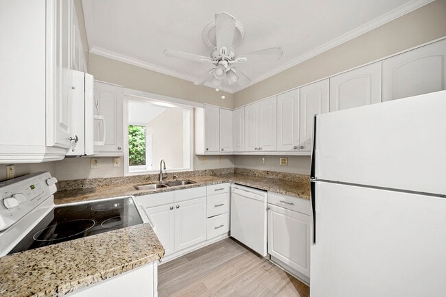 Building Photo - 103 La Rue Pl NW