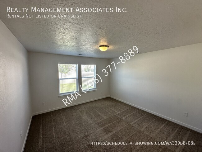 Building Photo - 3794 E Berwick Dr