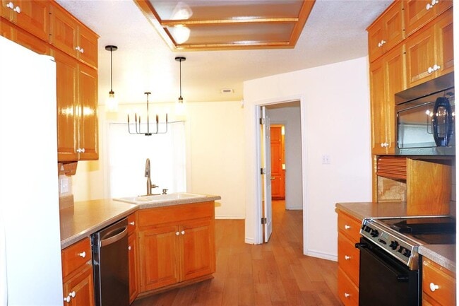 Building Photo - 211 Fox Crossing