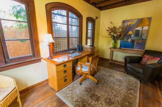 Building Photo - Beautiful Southside Los Banos Rental