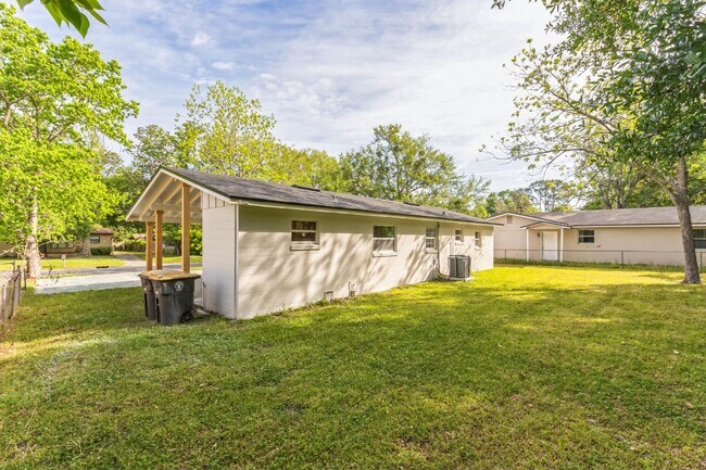 Building Photo - 4818 Dallen Lea Dr