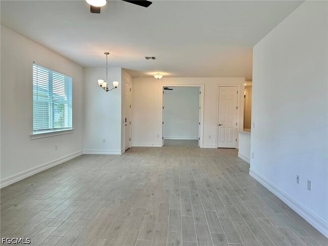 Building Photo - 43860 Blue Heron Ln