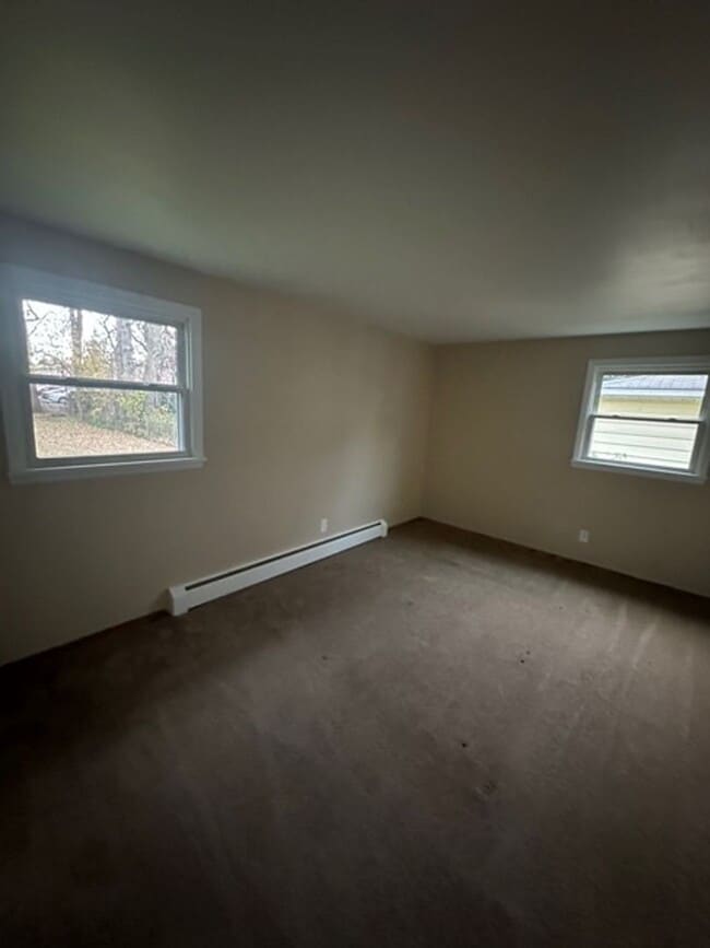 Building Photo - Three Bedroom Home For Rent on Joanne Drive in Greece (Rochester)