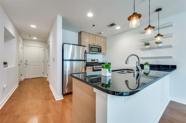 Building Photo - 1200 Main St