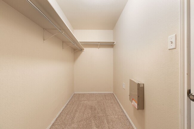 Building Photo - Highland Farms~Single Story 3 Bedroom with Study on Corner Lot