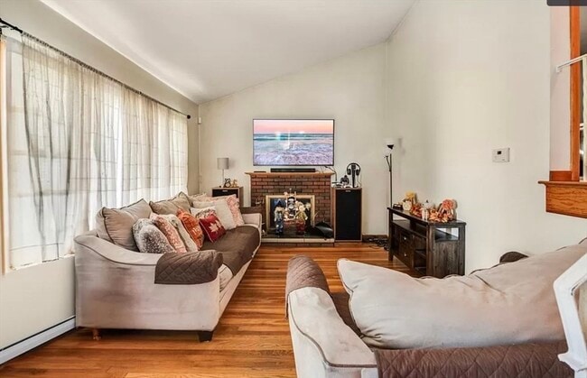 Building Photo - 11 Boyden St