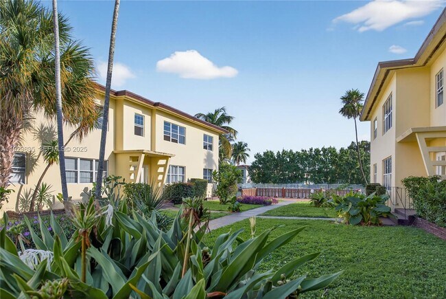 Building Photo - 160 S Shore Dr