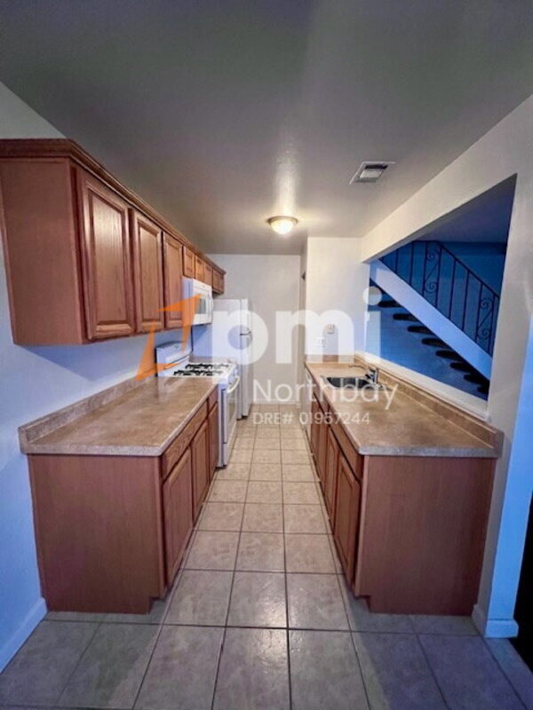 Building Photo - 1977 Woodglen Ln