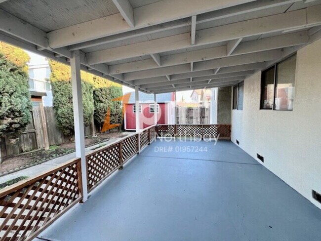 Building Photo - 816 Blackspur Dr