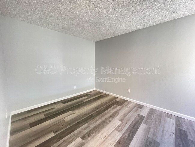 Building Photo - 1817 E Grand Ave