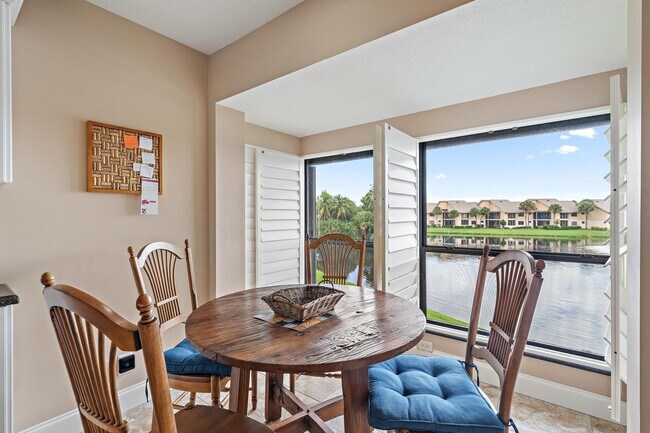 Building Photo - 3881 Back Bay Dr