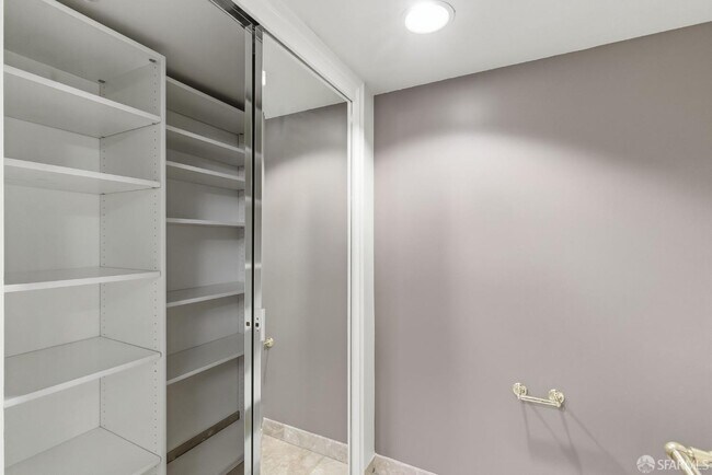 Building Photo - 75 Folsom St