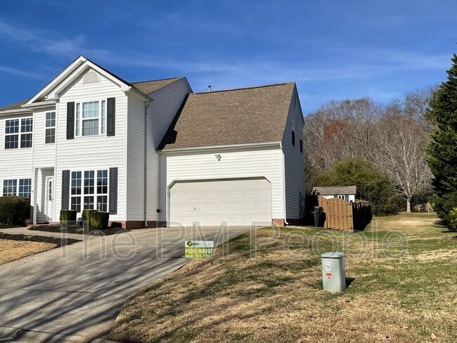 Building Photo - 201 Fairview Lake Way