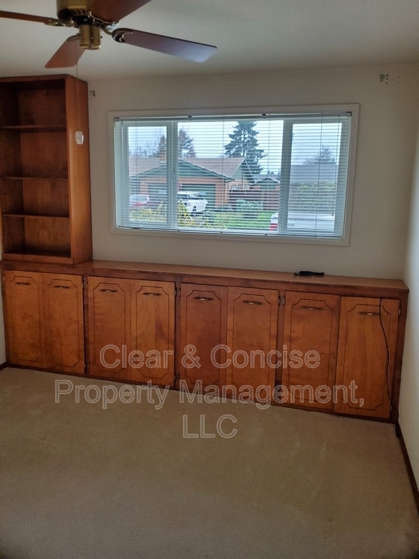 Building Photo - 265 Blackfoot Ave