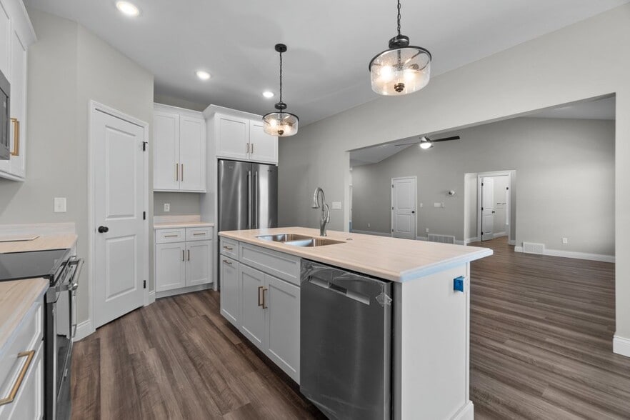 Building Photo - 91 E Summerfield Way