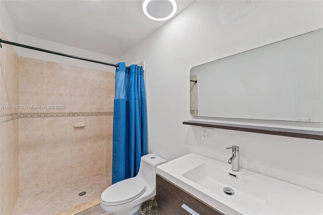 Building Photo - 4885 SW 152nd Pl