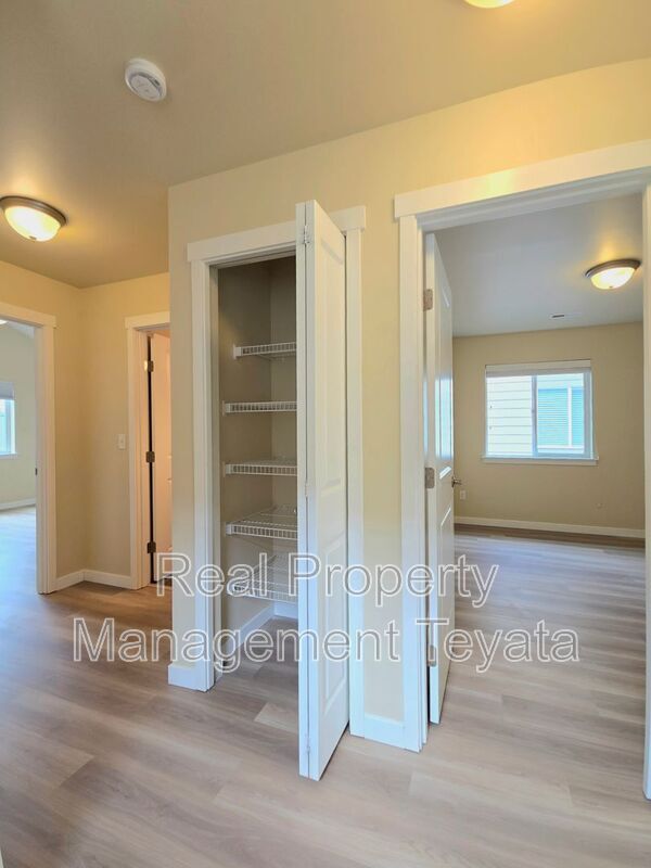 Building Photo - 4741 Parker St