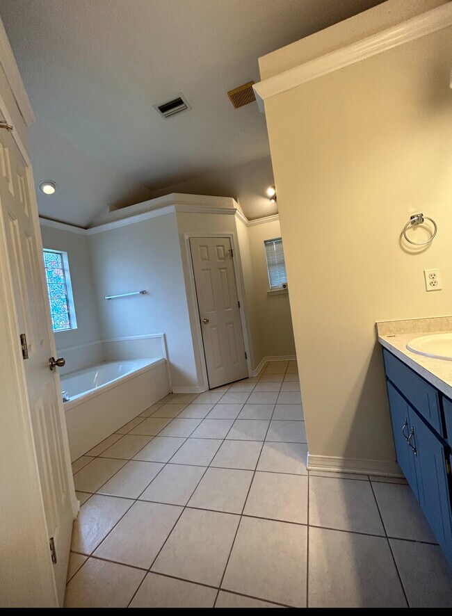 Building Photo - 9543 Bridgeton Ct