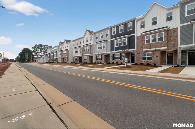 Building Photo - 821 Washington St