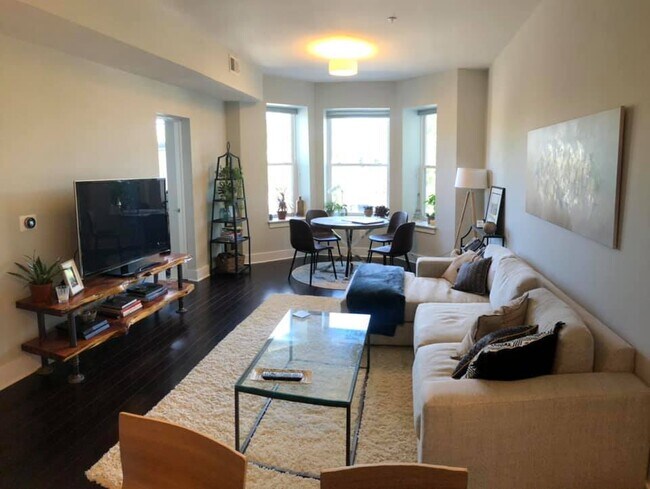 Building Photo - 1814 N Capitol St NW Unit 303