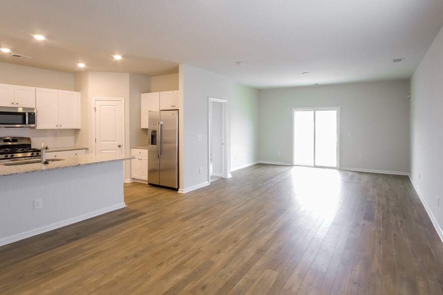 Building Photo - 205 Cypress Tree Lp