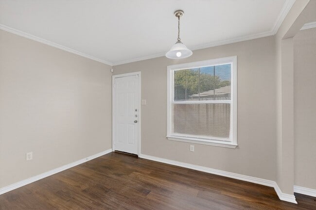 Building Photo - Charming 4-Bedroom Home on Quiet Cul-de-Sac | Move-In Ready | Deposit Alternative Available