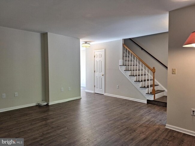 Building Photo - 21 Stonewall Ct