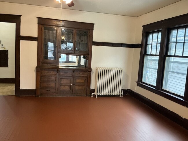 Building Photo - 800-802 S 32nd St