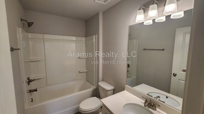 Building Photo - 5228 Pinnacle Walk