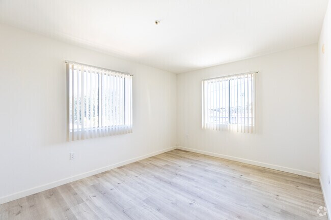 Second Bedroom - Yaya Valerio Apartments