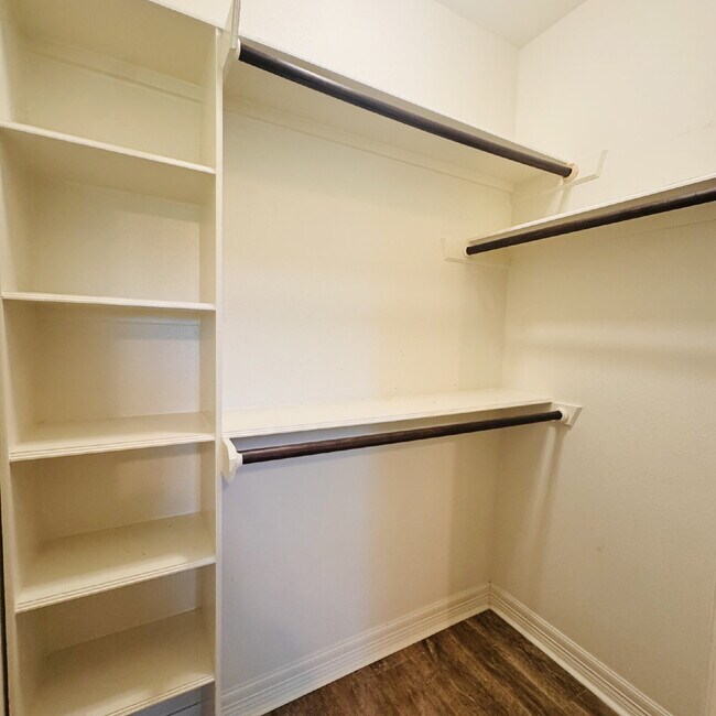 Building Photo - Spacious Duplex Now Available in Orange, TX!
