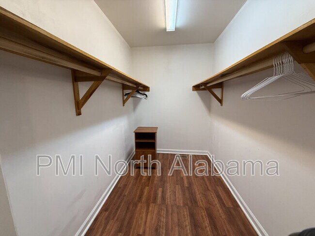 Building Photo - 314 Neal Dr