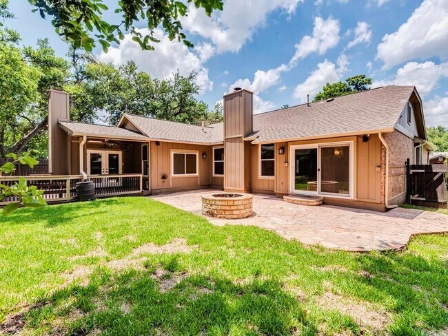 Building Photo - 808 Timber Trail