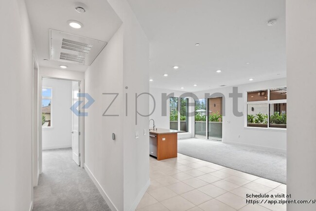 Building Photo - 308 Torrey Pine Terrace