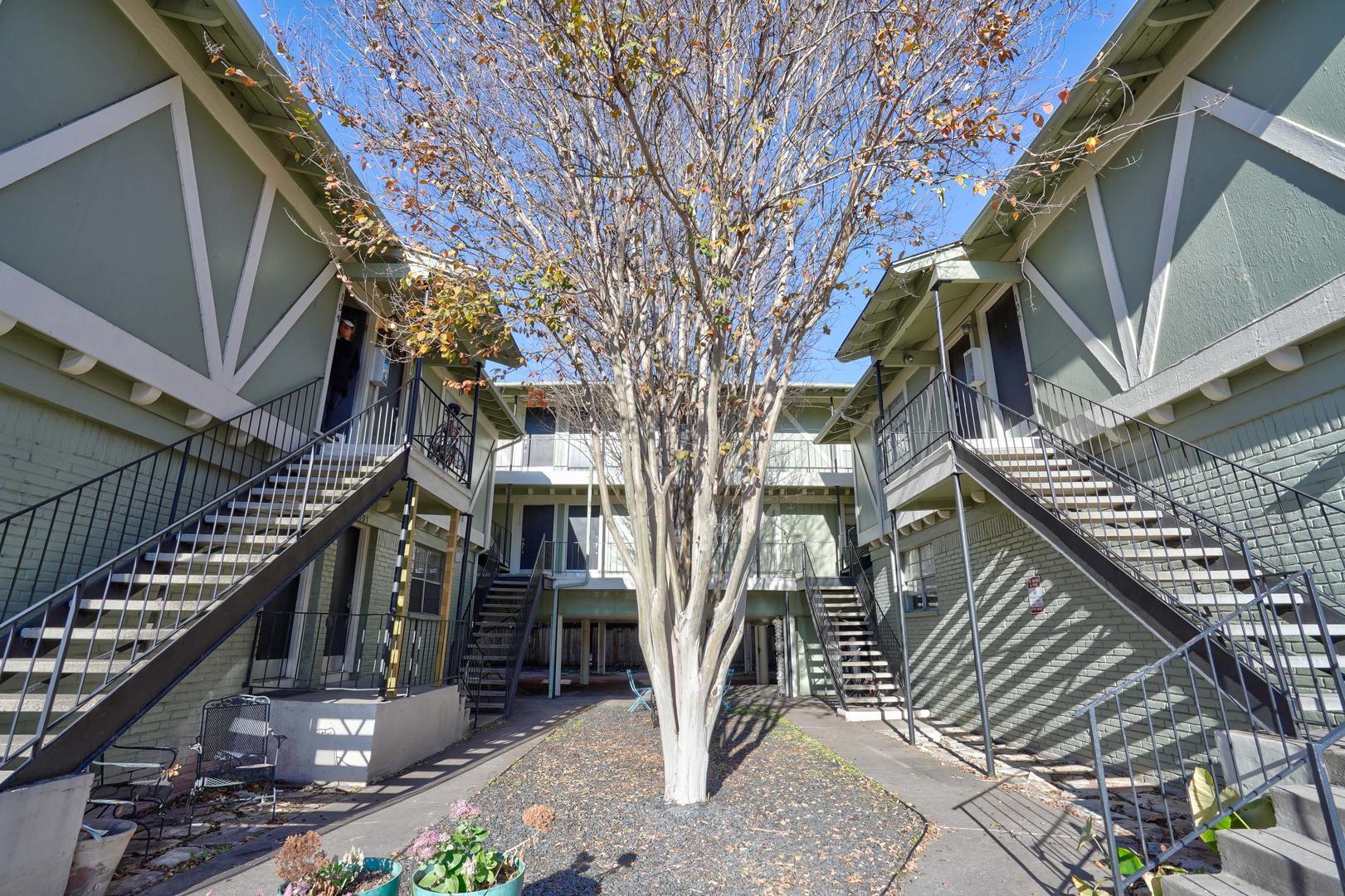 Building Photo - 4306 Avenue A