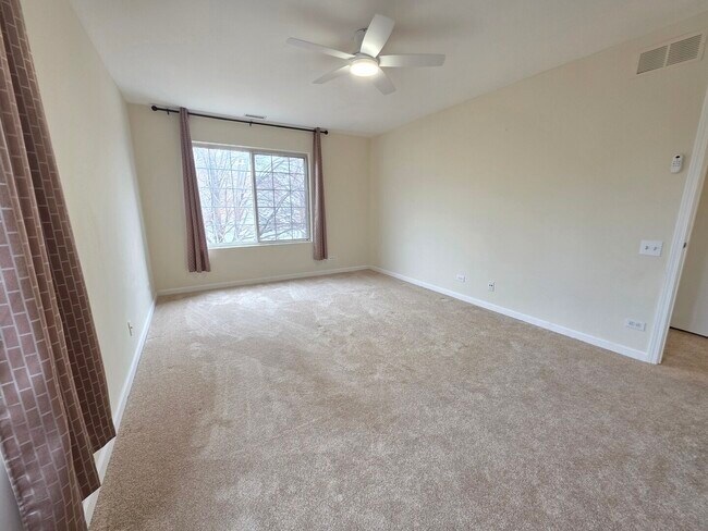 Building Photo - 482 Betsy Ross Ct