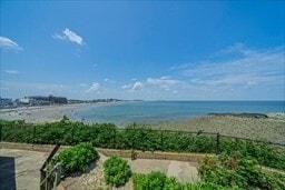 Building Photo - 35 Oceanside Dr