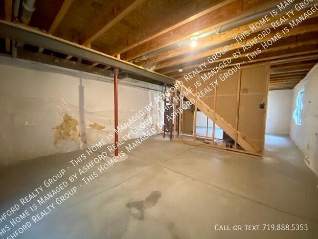 Building Photo - 6530 Fowler Dr