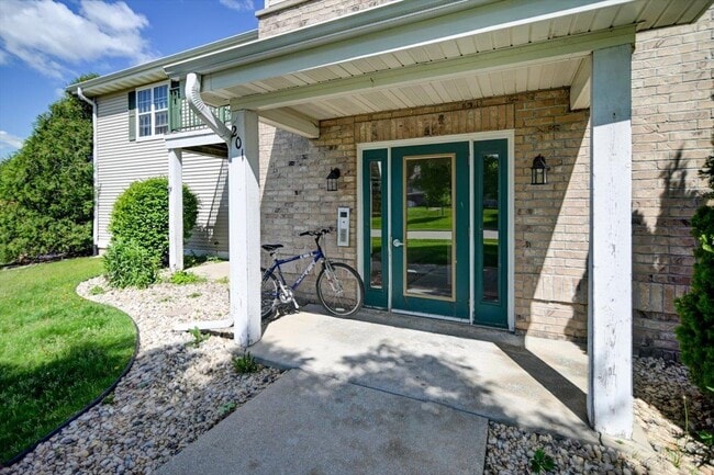 Building Photo - 201 Kearney Way